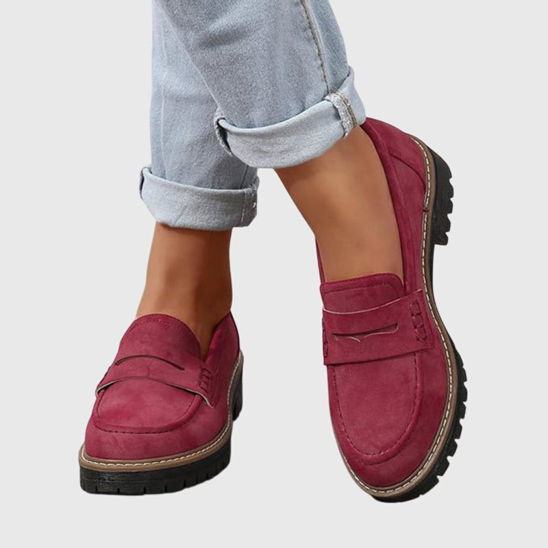Odette | Suède loafers met tijdloze charme