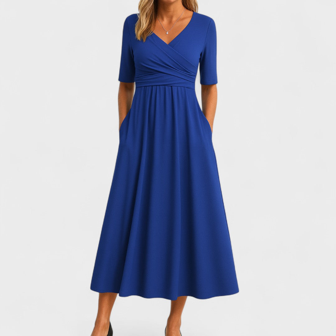 Odilia | Midi-jurk met flatterende taille en vloeiende lijn