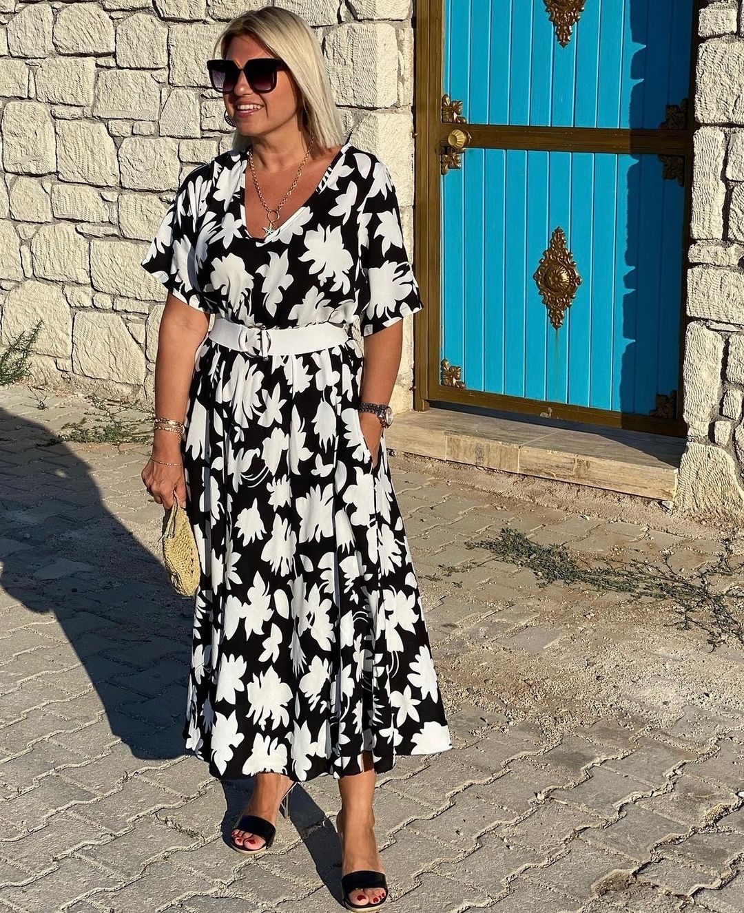 Renée | Elegante jurk met flatterende V-hals en soepele taille