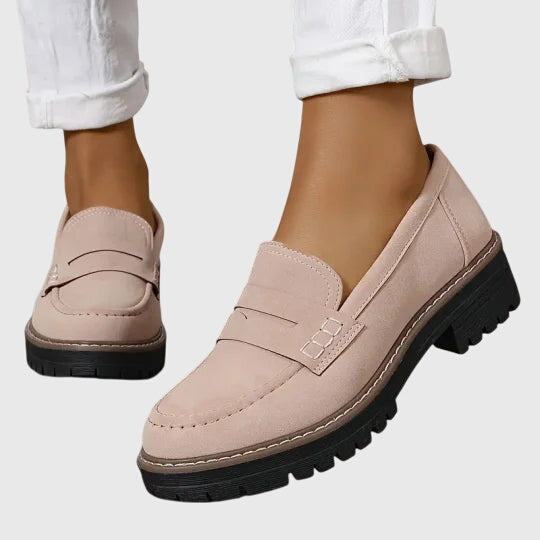 Odette | Suède loafers met tijdloze charme