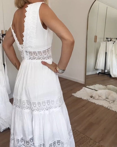 Marise | Mouwloze zomerjurk met kanten details en V-hals