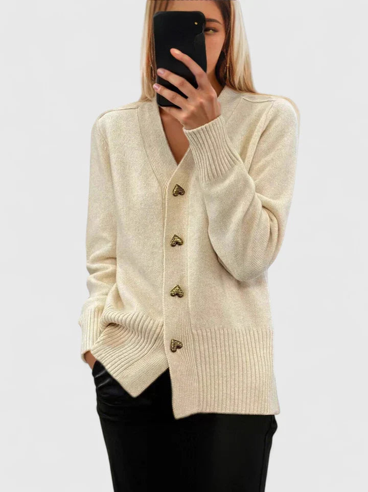 Annette | Elegante cardigan met hartknopen