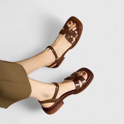 Claire | Tijdloze leren sandalen met lage hak