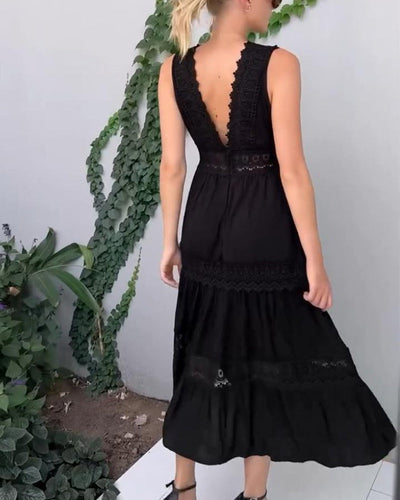 Marise | Mouwloze zomerjurk met kanten details en V-hals
