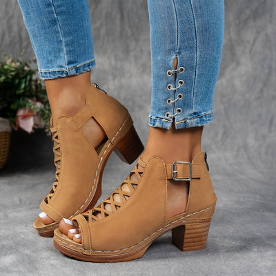 Isalie | Luchtige Blokhaksandalen met Cut-Out Design