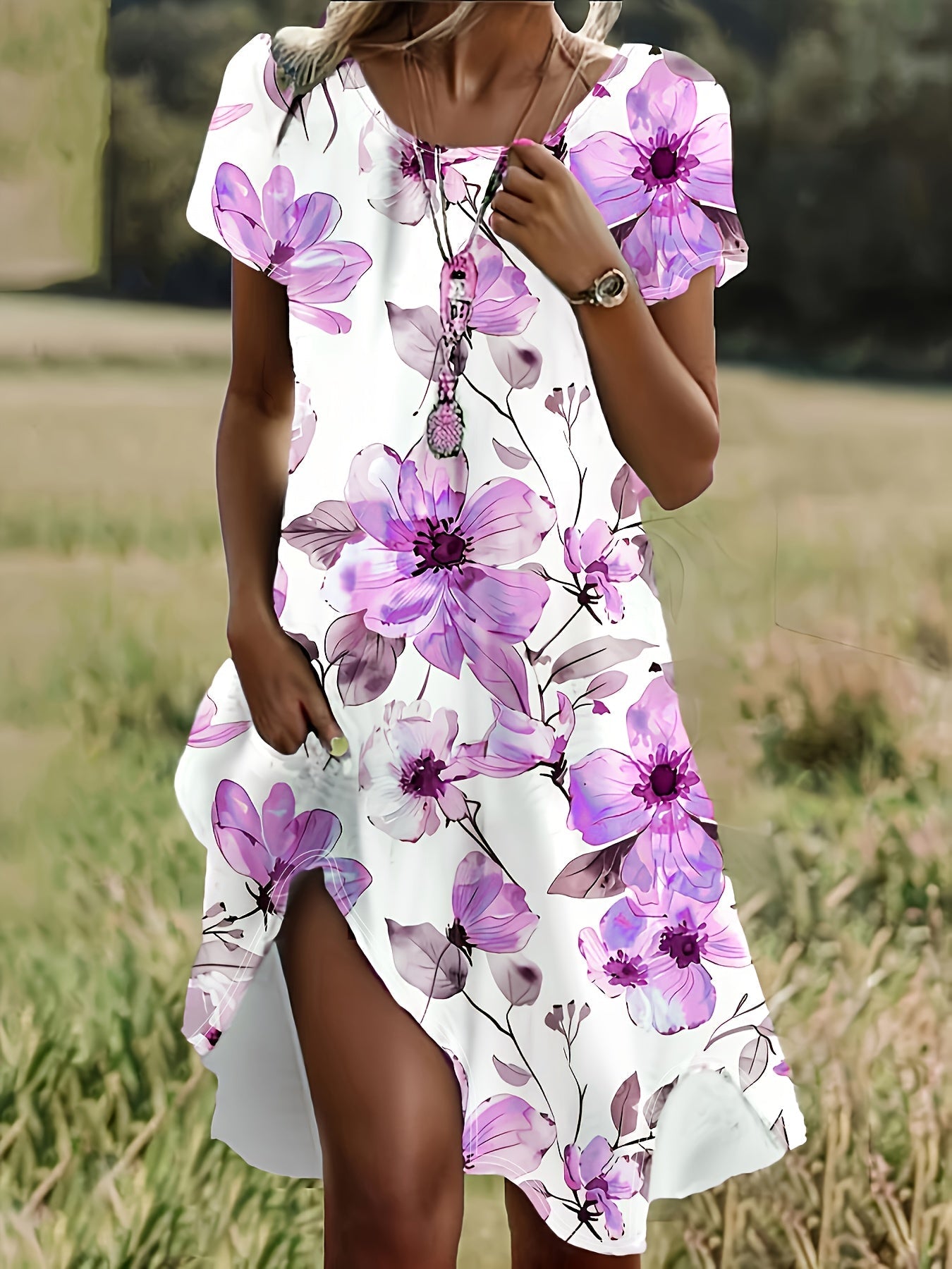 Noëlle | Zomerjurk met ronde hals en levendige bloemenprint