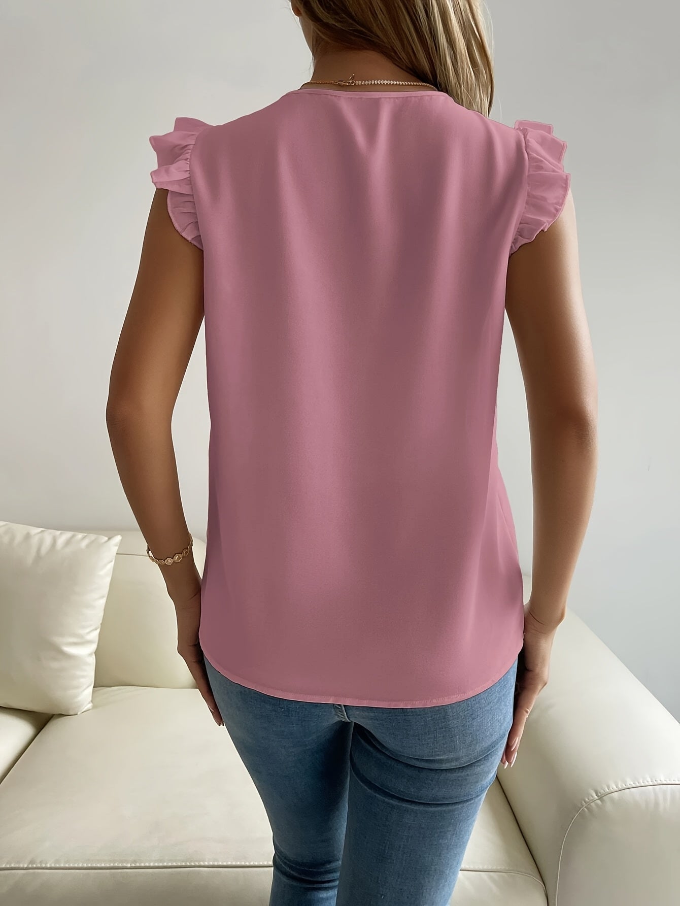 Odette | V-hals blouse met zwierige mouwen