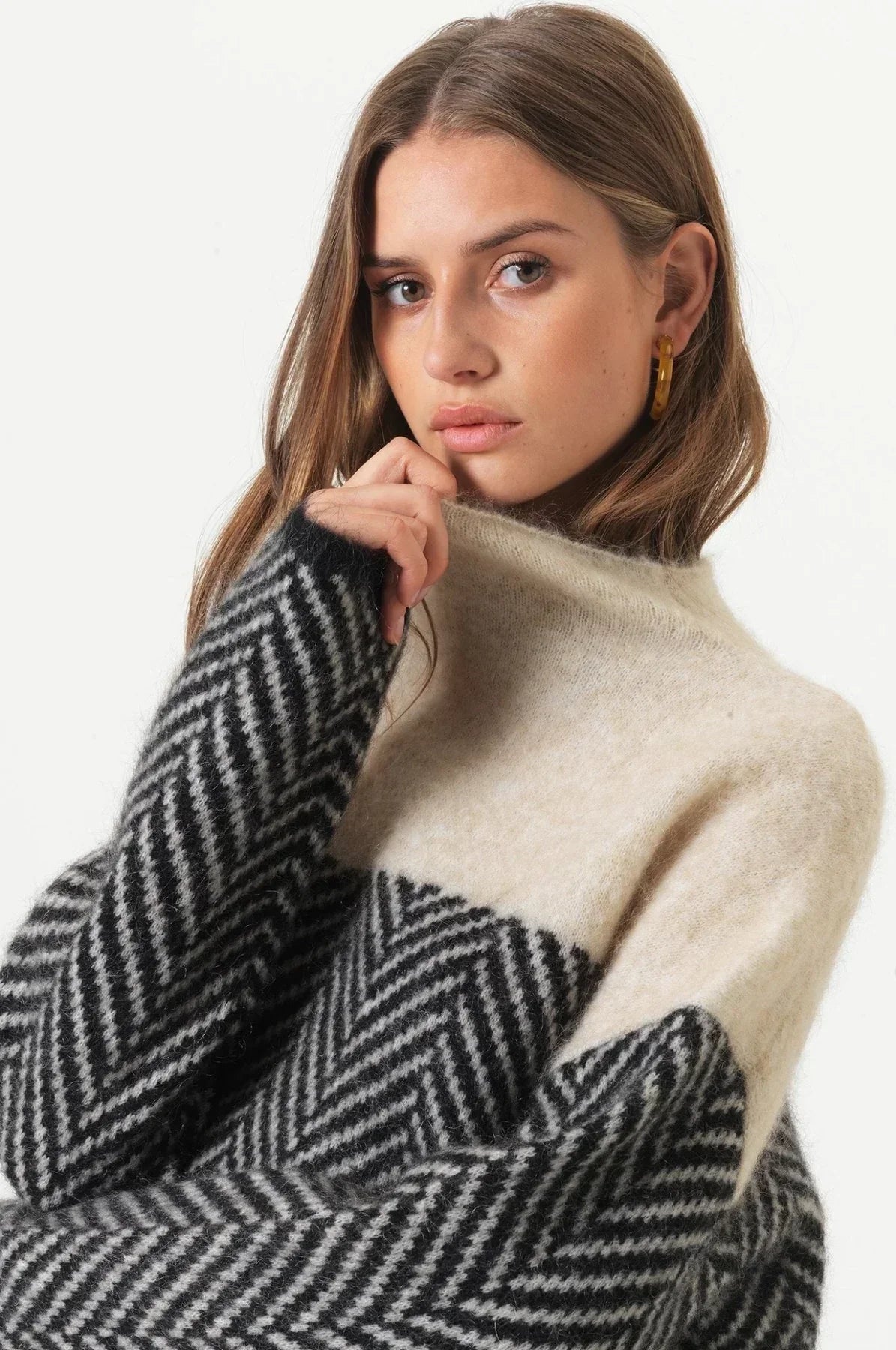 Sophie | Rollkragen trui met visgraatdetails