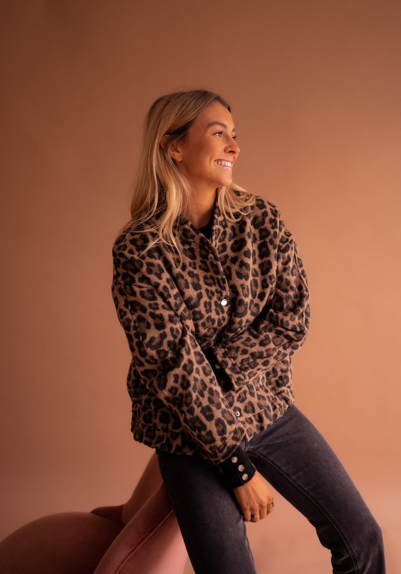 Charlène | Lichtgewicht jas met stijlvol luipaardpatroon